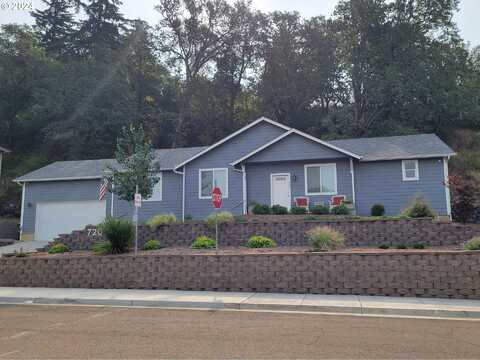 720 SOUTHSIDE RD, Sutherlin, OR 97479