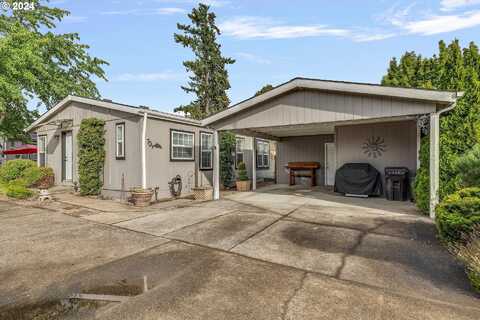 1111 SE 3RD AVE, Canby, OR 97013