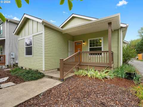 10334 N BARR AVE, Portland, OR 97203