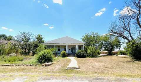 509 N 5th St, Ballinger, TX 76821