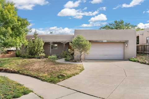 3205 Rinconada Circle, Santa Fe, NM 87507