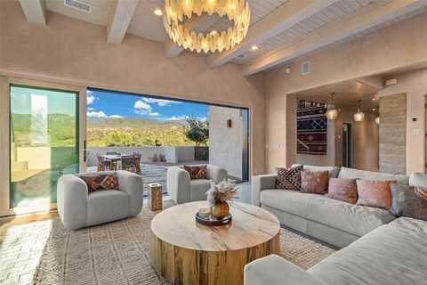 23 Lavadero Road, Santa Fe, NM 87506