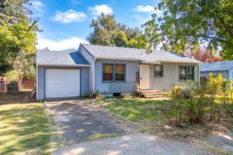 2647 Russell Street, Redding, CA 96001