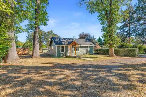 1968 Pioneer Road, Talent, OR 97540