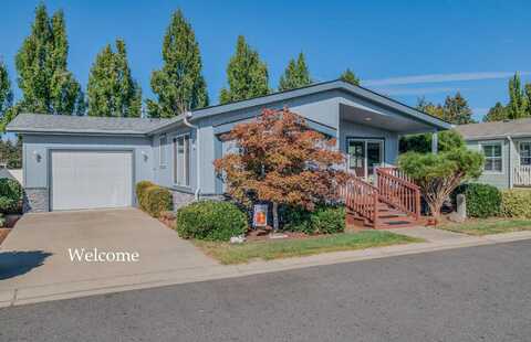 804 Kings Way, Grants Pass, OR 97526