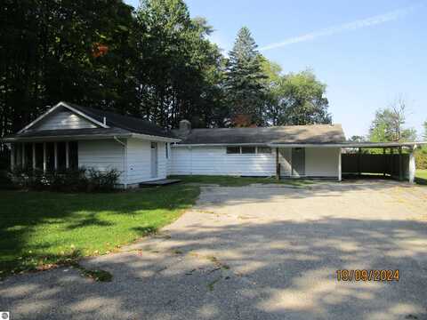 510 E Remus Road, Mount Pleasant, MI 48858