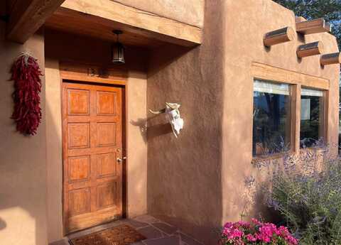 1335 Blumenschein, Taos, NM 87571