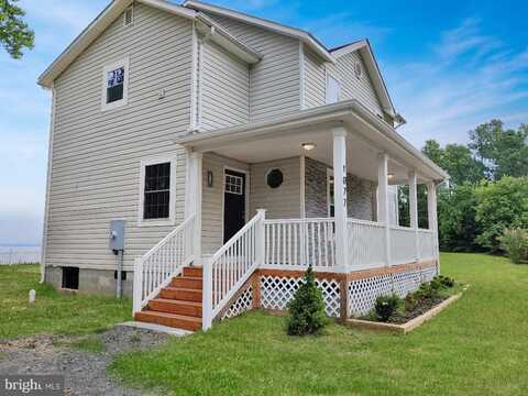 1077 N INDEPENDENCE DRIVE, MONTROSS, VA 22520