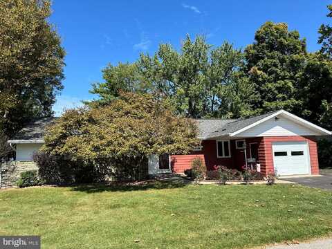 1035 WOODLAND DRIVE, BELLEFONTE, PA 16823