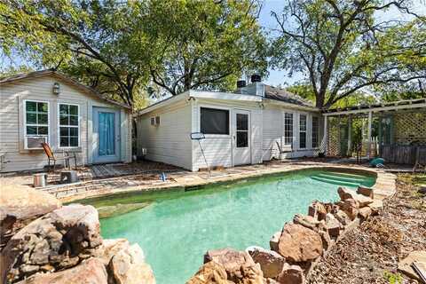 308 S Reagan Street, West, TX 76691