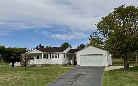 612 Jackson Pike, Gallipolis, OH 45631