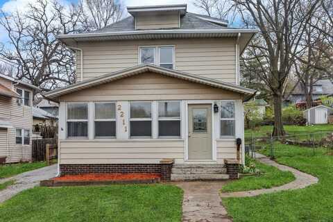 2211 9th Street SW, Des Moines, IA 50315