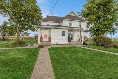 63136 210 Highway, Maxwell, IA 50161