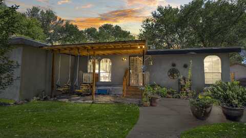 2290 PARKLANE Drive, Bosque Farms, NM 87068