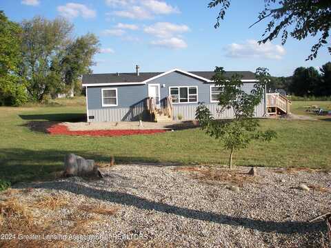 2331 S Michigan Road, Eaton Rapids, MI 48827