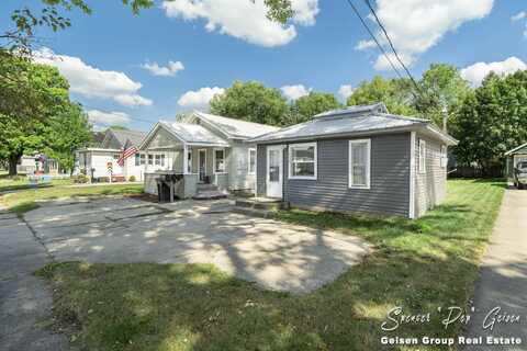 602 & 604 S Front Street, Belding, MI 48809