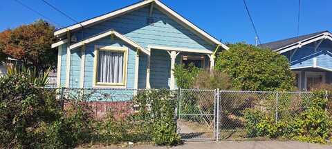 1562 Mccullens Avenue, Eureka, CA 95503