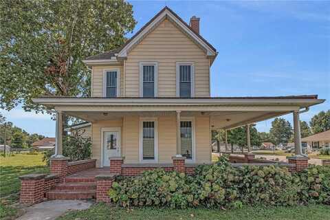 100 E 3rd Street, Norborne, MO 64668