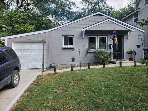 7905 Euclid Avenue, Kansas City, MO 64132