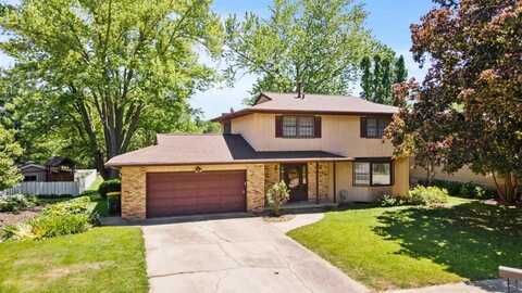 6 Durham Ct, IowaCity, IA 52240