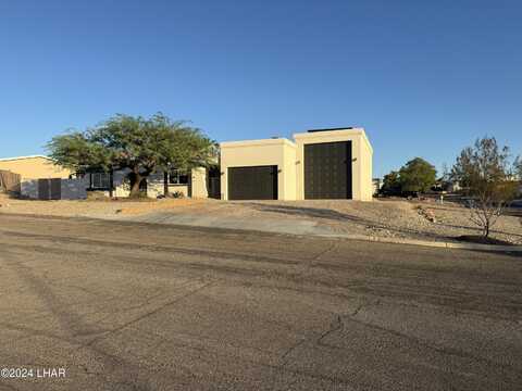 2960 Pepperwood Dr, Lake Havasu City, AZ 86404