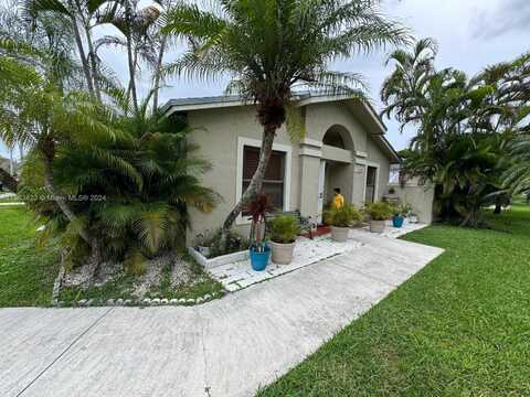 15235 SW 64th Ter, Miami, FL 33193