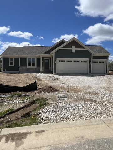 2707 Mapleton Ave, East Troy, WI 53120