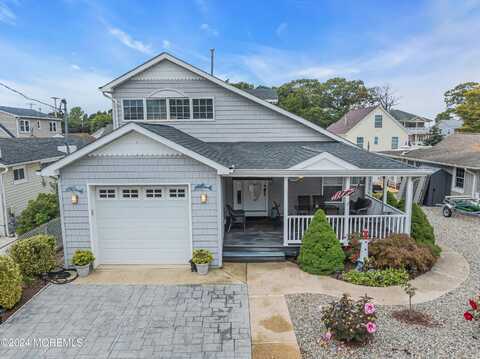 6 Cedar Crest Drive, Toms River, NJ 08753