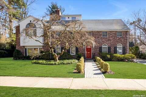 4 North Drive, Great Neck, NY 11021