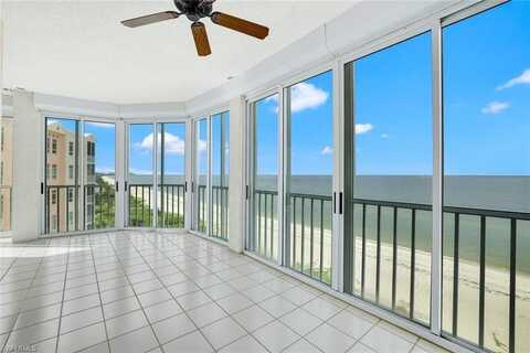 267 Barefoot Beach, BONITA SPRINGS, FL 34134