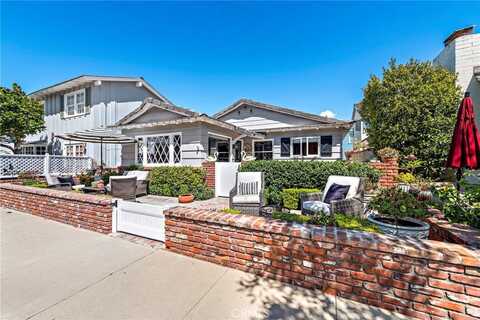 2004 E Ocean Boulevard, Newport Beach, CA 92661