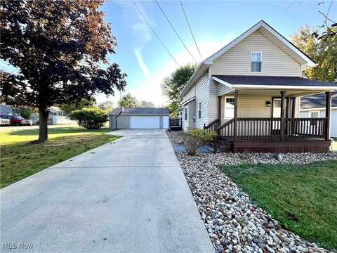 366 Pangborn Road, Leavittsburg, OH 44430