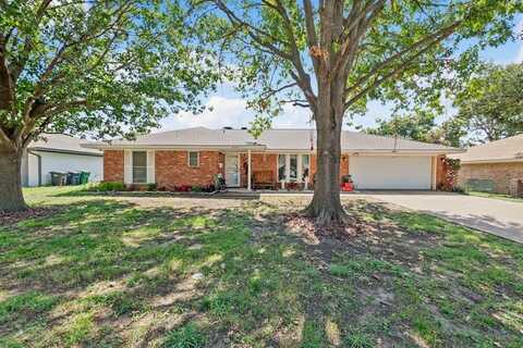 5121 Whistler Drive, Fort Worth, TX 76133