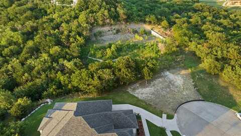 2401 Skyline Court, Cedar Hill, TX 75104