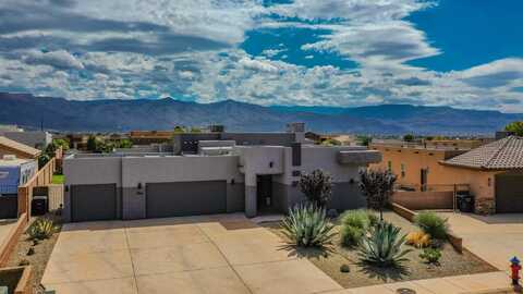 3566 Calle Verde DR, Alamogordo, NM 88310