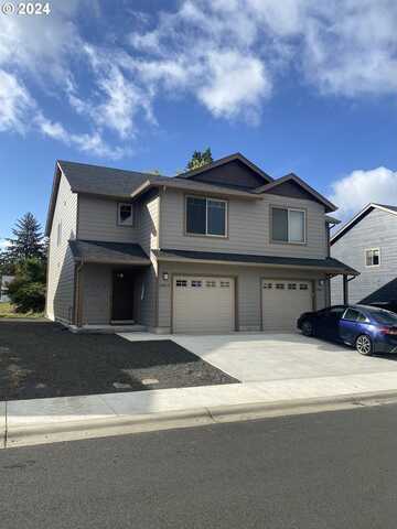 1014 SW Juniper Gardens LN, Warrenton, OR 97146