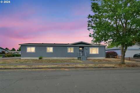 4970 MORELY LOOP, Eugene, OR 97402