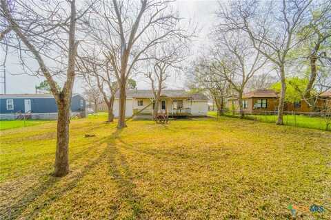 2002 E Polk Avenue, Victoria, TX 77901