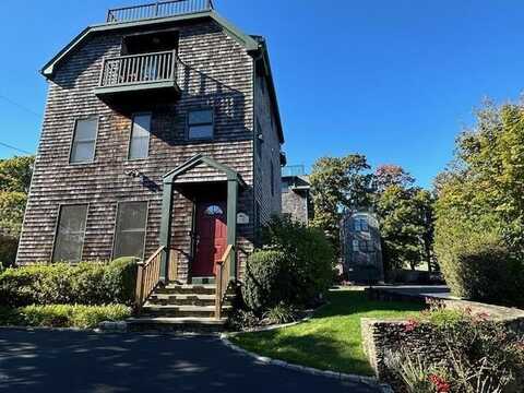 59 Roseneath Avenue, Newport, RI 02840