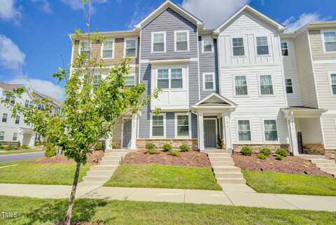 5436 Crescent Square Street, Raleigh, NC 27616