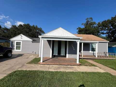 2900 Berry, Groves, TX 77619