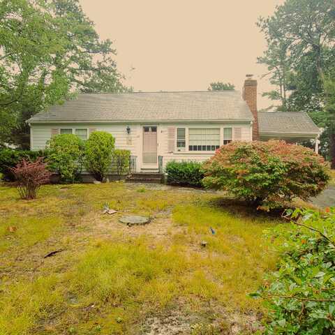 62 Teal Circle, West Dennis, MA 02670