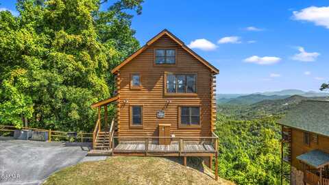 3131 Lakeview Lodge, Sevierville, TN 37862