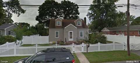 249 47th Street, Lindenhurst, NY 11757