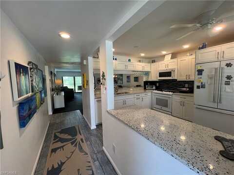 5733 Deauville, NAPLES, FL 34112