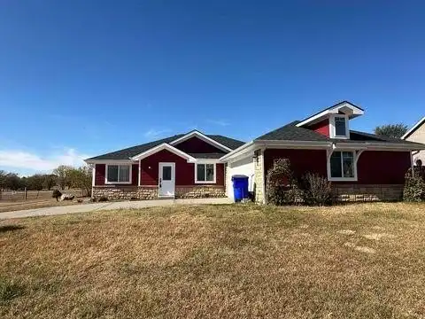 3102 Sage Dr, Junction City, KS 66441