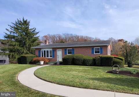 110 JAMESLEE DRIVE, CHAMBERSBURG, PA 17202