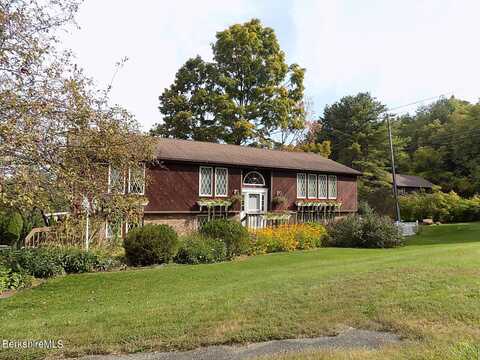 2 Caratina Ave, Pittsfield, MA 01201