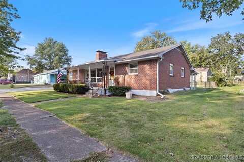 501 Maple Street N, Eldon, MO 65026