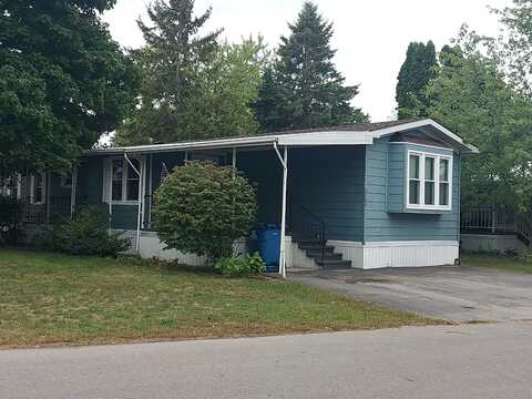 2780 Frank St, Traverse City, MI 49686